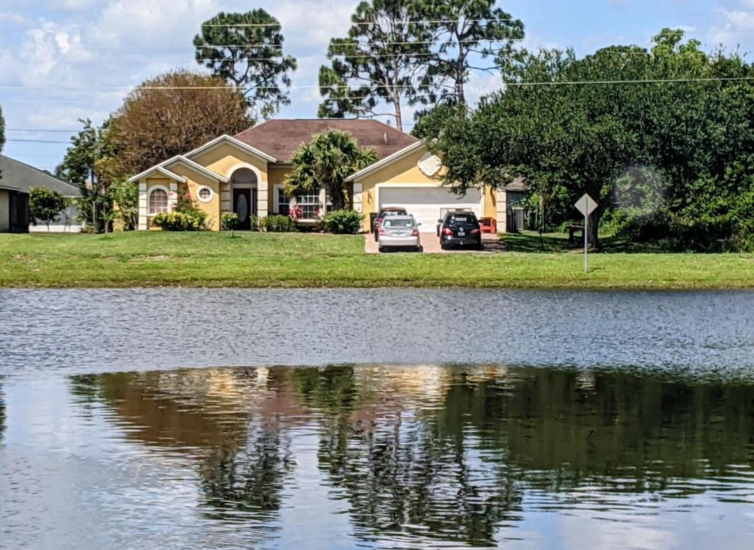 A Treasure Coast Gem- Private Entrance And Private Bathroom Port St. Lucie Exterior foto